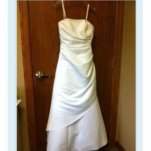 David bridal gown size 8